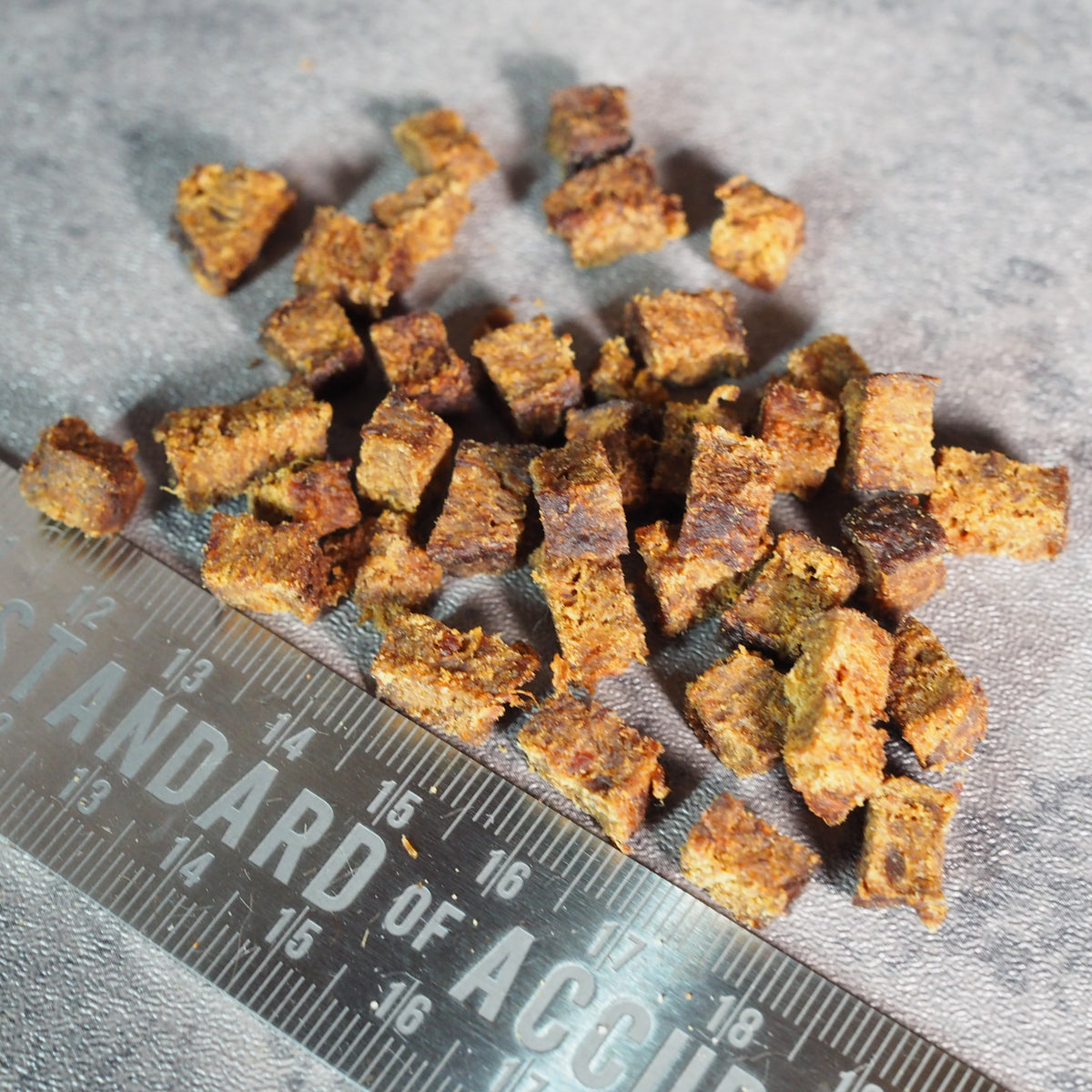 【DOG TREE】角切りミニ馬肉　35g
